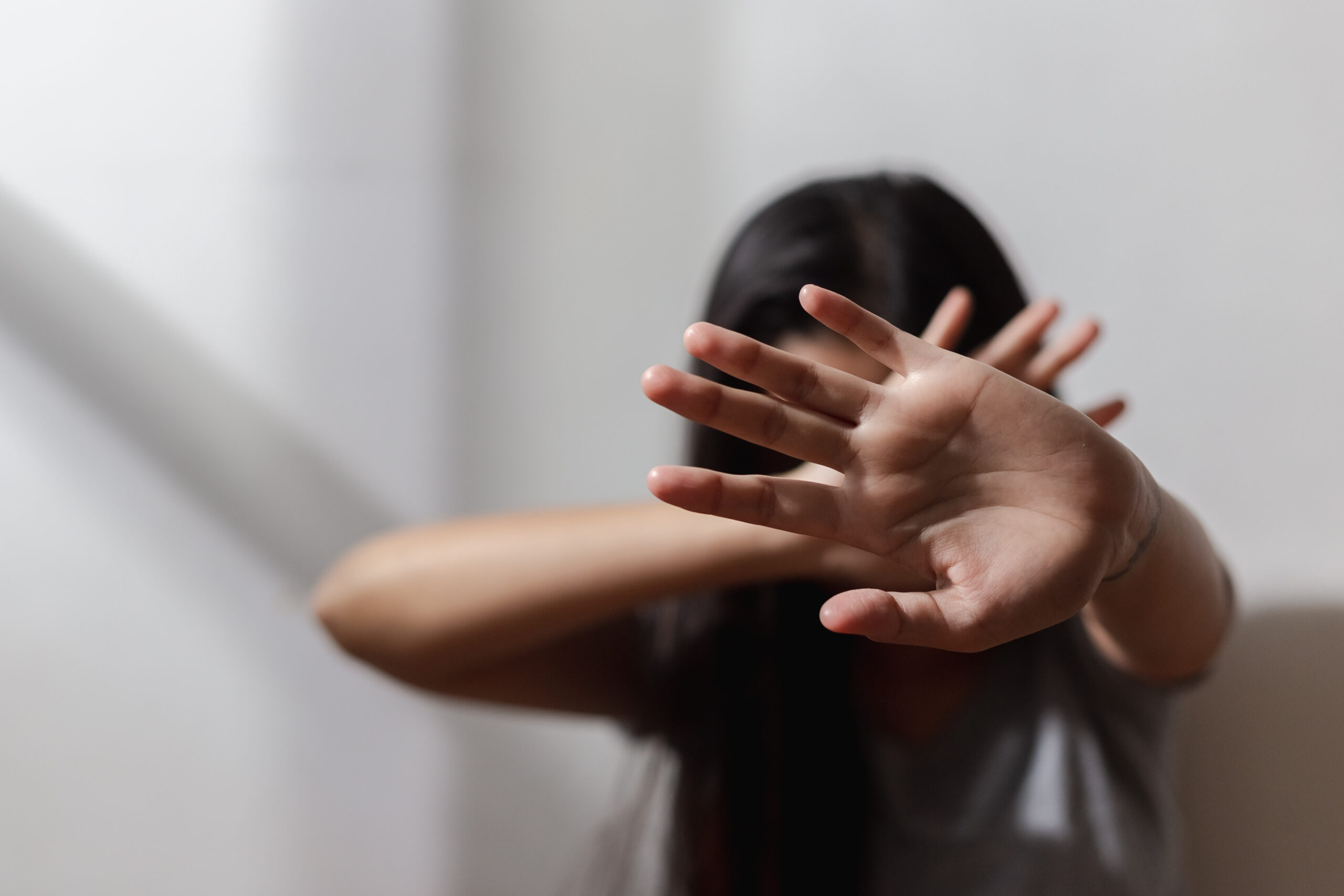 suspeito-de-feminicidio-no-rj-acumulava-medidas-protetivas-por-agressoes-a-ex-namoradas