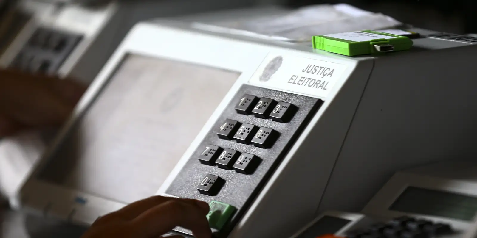 tse-aprova-repasse-de-r$-13,2-milhoes-para-itamaraty-organizar-eleicoes-no-exterior