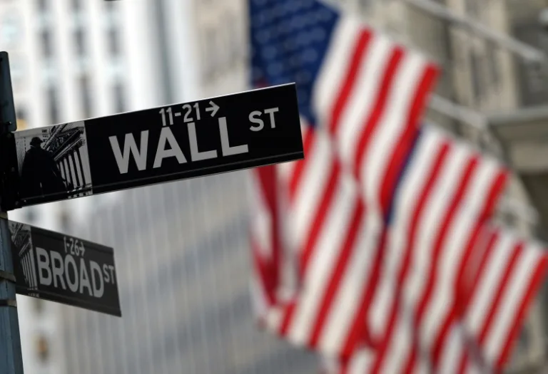 wall-street-em-alta,-impulsada-pela-intel-e-pelas-negociacoes-no-oriente-medio