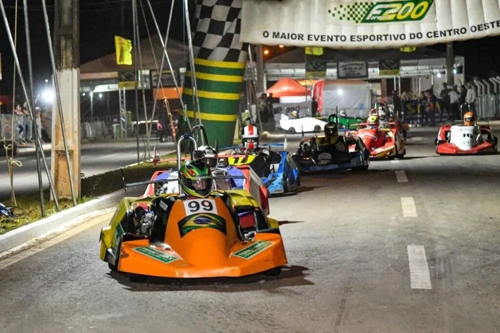 valparaiso-abre-temporada-2026-da-formula-200-com-corrida-noturna