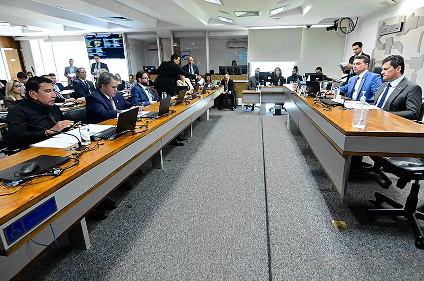 comissao-aprova-porte-de-arma-para-agentes-de-transito-em-atividades-externas
