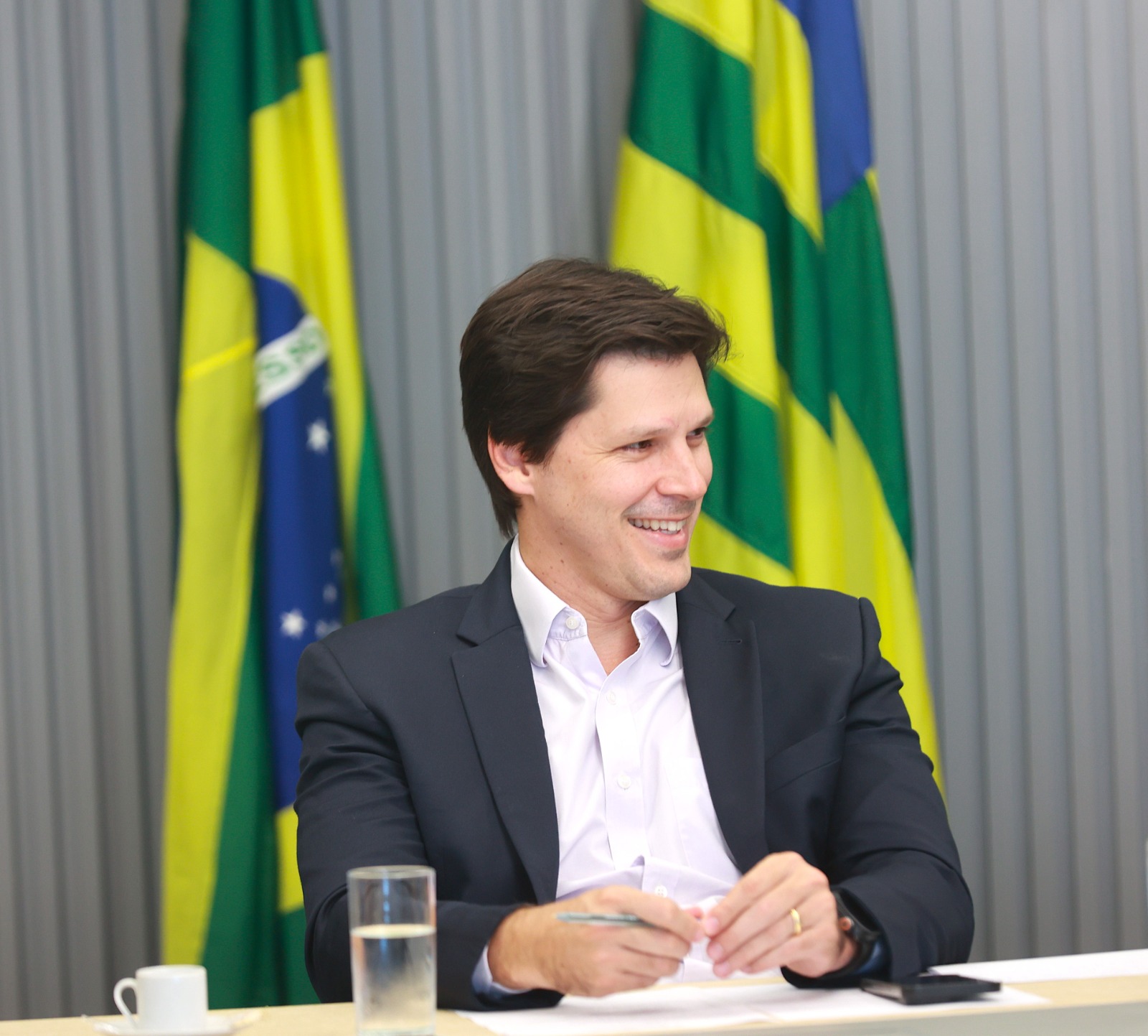 daniel-vilela-lidera-em-goias-e-venceria-perillo-no-2o-turno-46%-a-27%,-aponta-genial/quaest