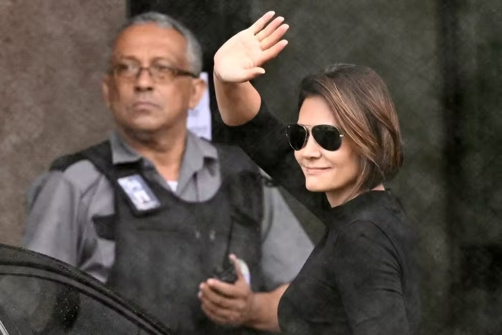 michelle-bolsonaro-comemora-rejeicao-de-messias-no-senado:-‘justica-de-deus-foi-feita’