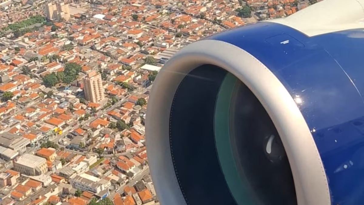 fab-investiga-avioes-que-ficaram-a-poucos-metros-de-distancia-durante-decolagem-em-congonhas