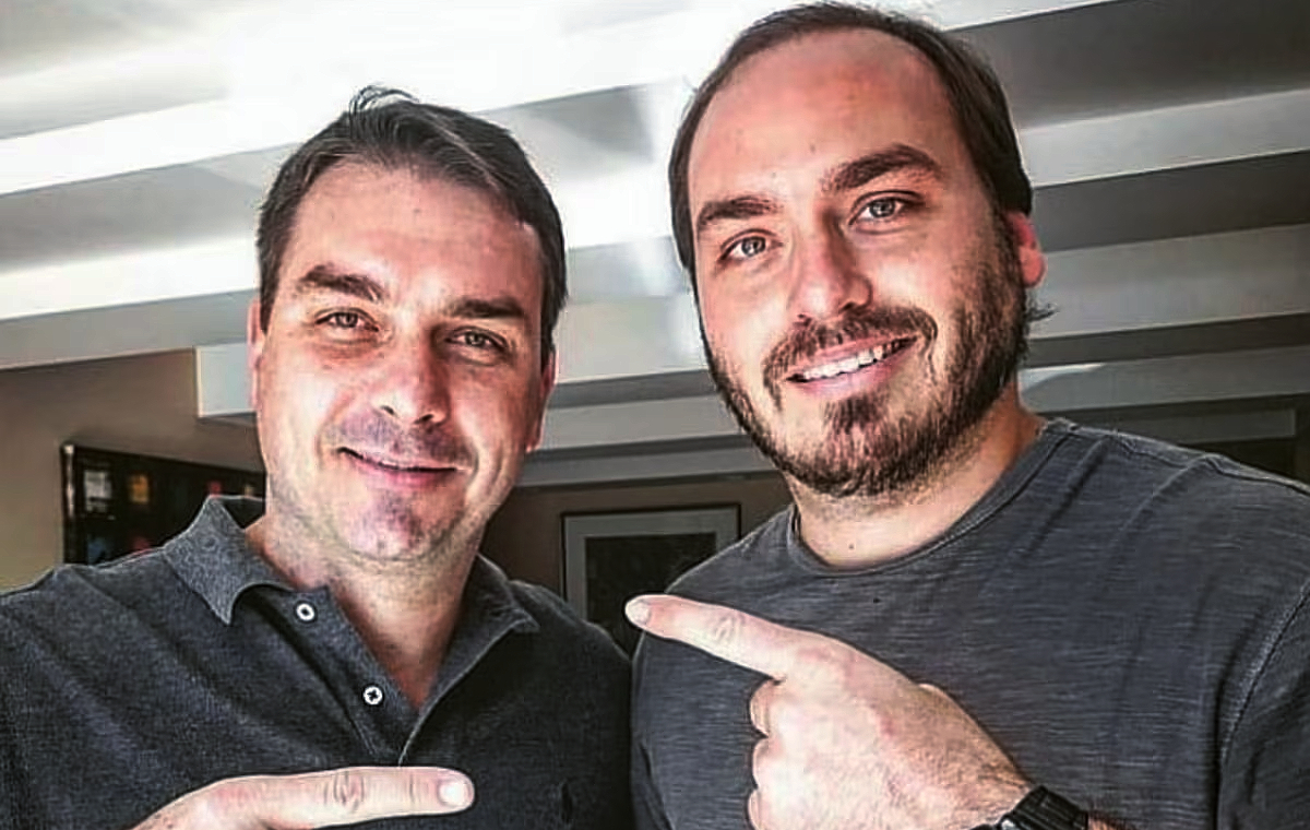 flavio-bolsonaro-deve-pregar-uniao-em-viagem-para-lancar-carlos-ao-senado,-em-meio-a-racha-em-sc