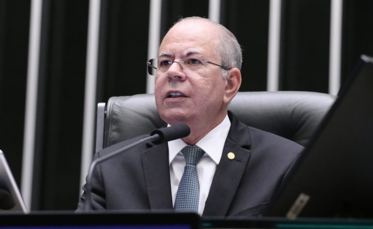 relator-anuncia-fontes-de-financiamento-para-piso-salarial-de-farmaceuticos