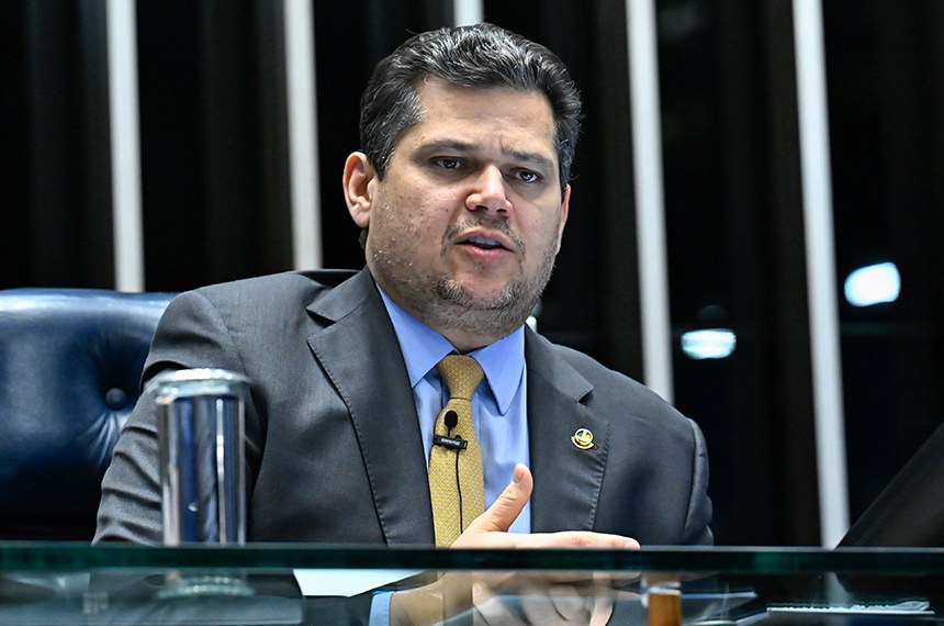 bolsonaristas-mantem-desconfianca-com-alcolumbre-e-ja-se-movem-por-presidencia-do-senado-em-2027