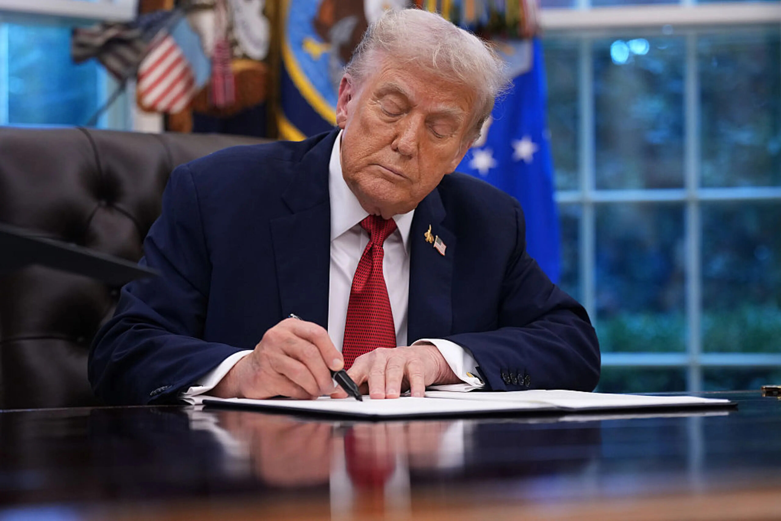 trump-afirma-que-tratou-sobre-‘todos-os-assuntos’-com-lula,-inclusive-tarifas
