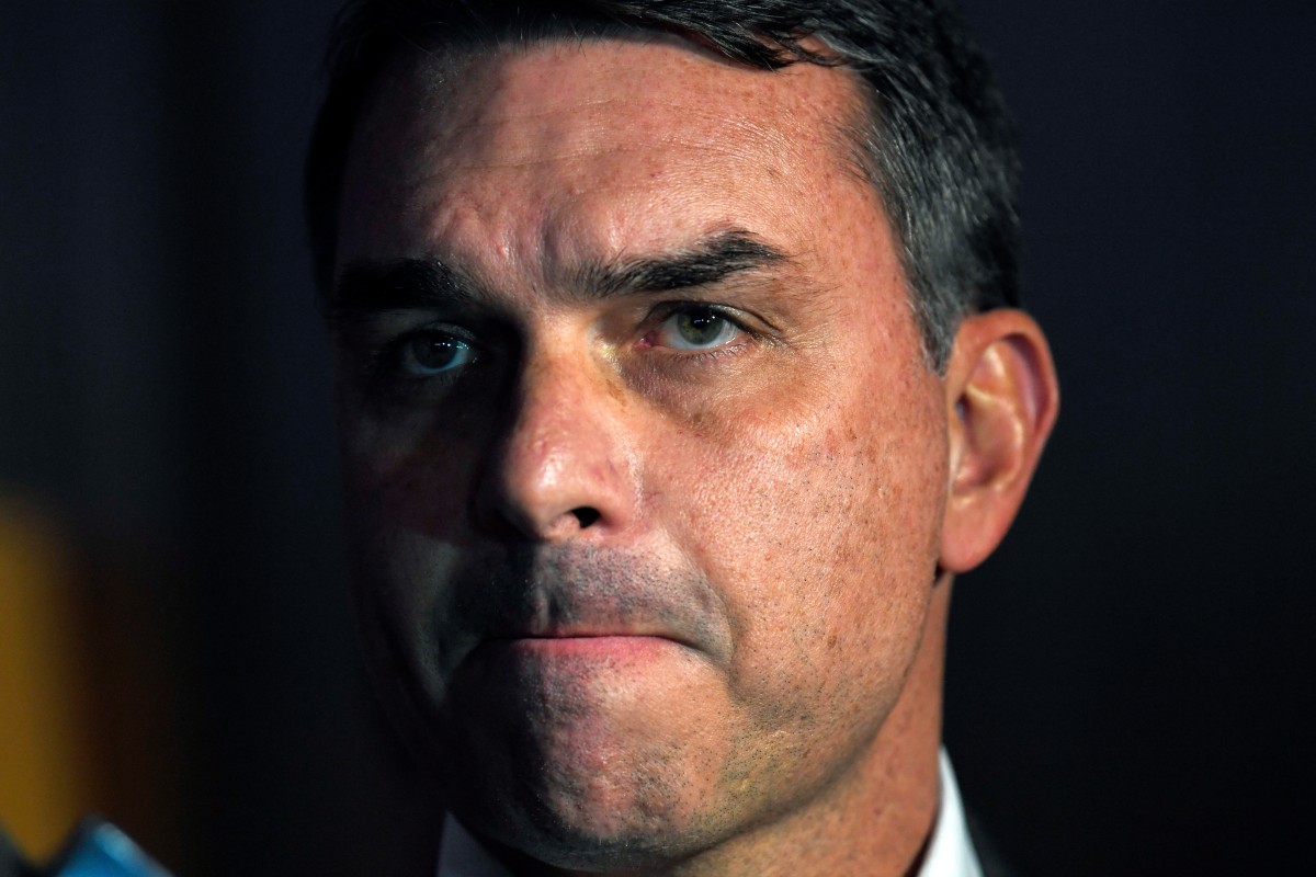 flavio-bolsonaro-fala-em-governo-de-ate-8-anos-apos-ter-acenado-com-fim-de-reeleicao