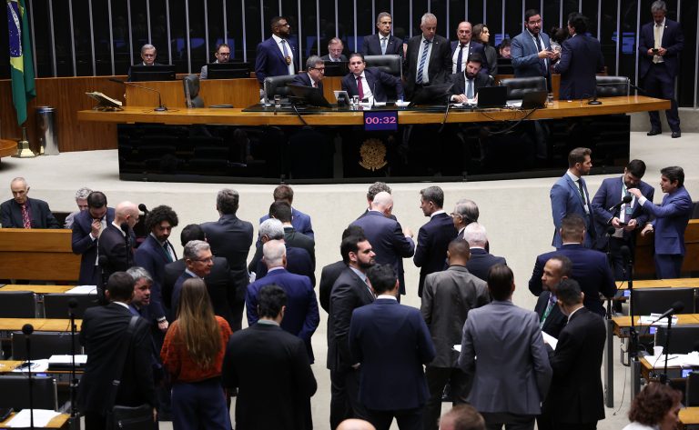camara-pode-votar-projetos-contra-crimes-sexuais-com-ia-nesta-segunda