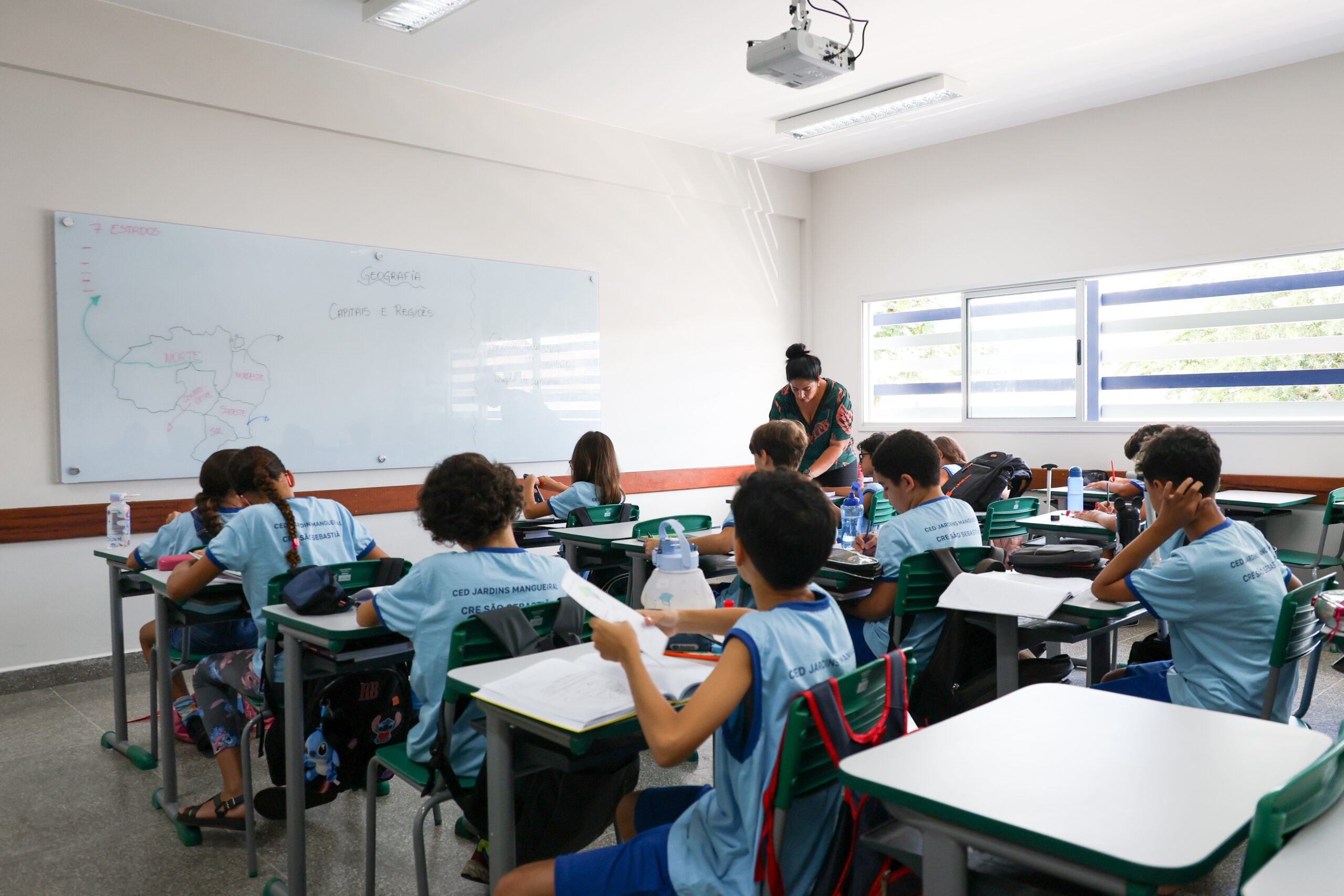 conselho-de-educacao-recua-e-mantem-exigencia-de-50%-de-carga-presencial-para-formar-professores