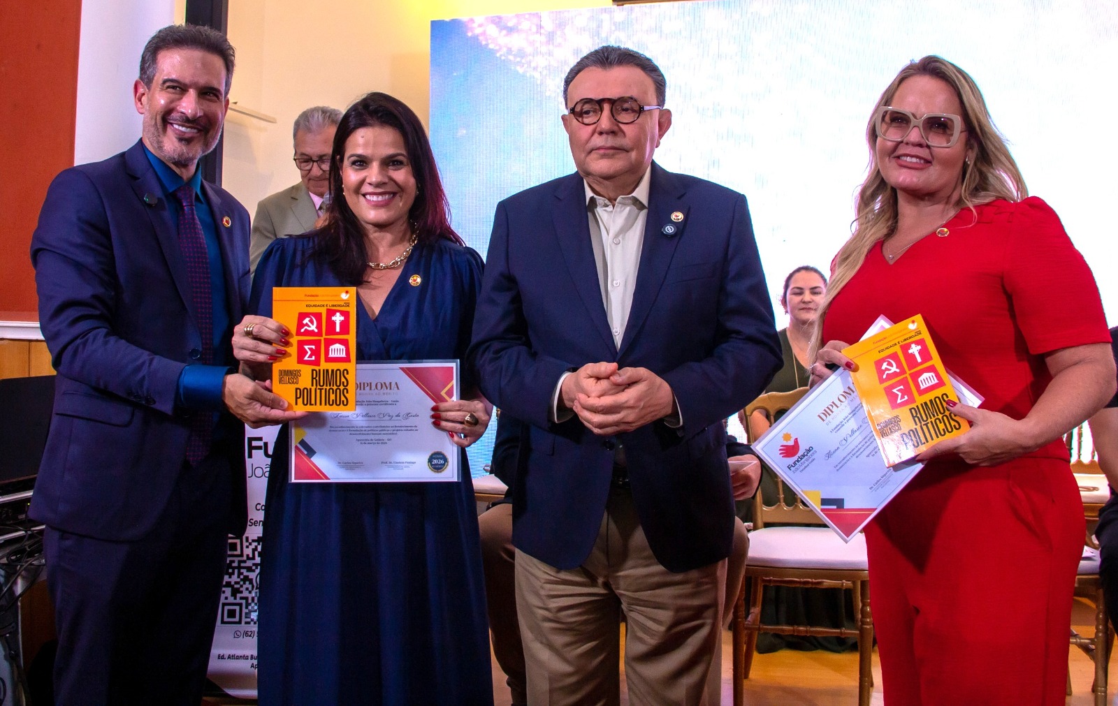 einstein-paniago-destaca-reflexoes-de-“rumos-politicos”-em-nova-publicacao-do-livro