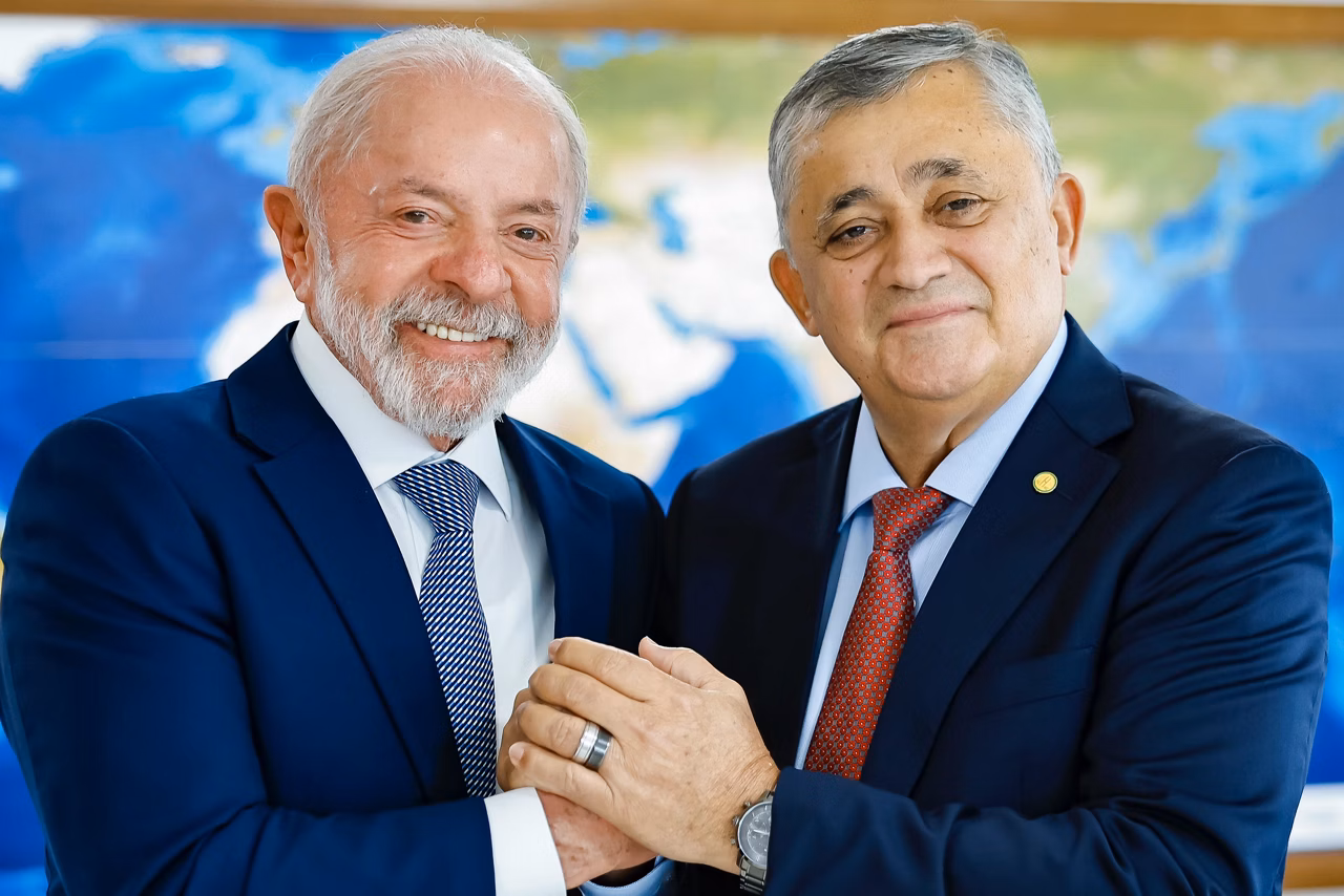 ministro-de-lula-diz-que-‘taxa-das-blusinhas’-foi-erro-e-que-elo-flavio-master-vai-para-campanha