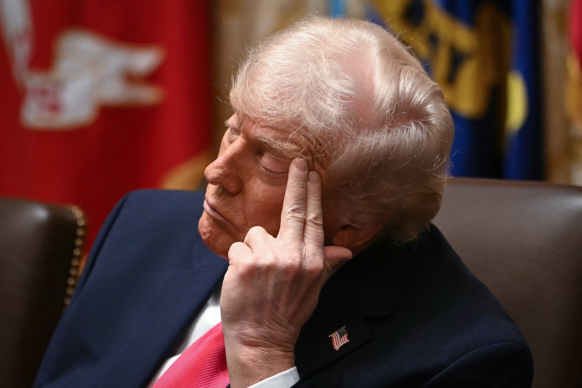 trump-diz-que-que-mantera-bloqueio-em-hormuz-e-pede-que-negociadores-de-acordo-nao-se-precipitem