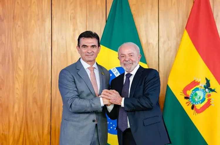 brasil-atende-pedido-e-vai-enviar-aviao-para-ajudar-a-bolivia-em-meio-a-protestos