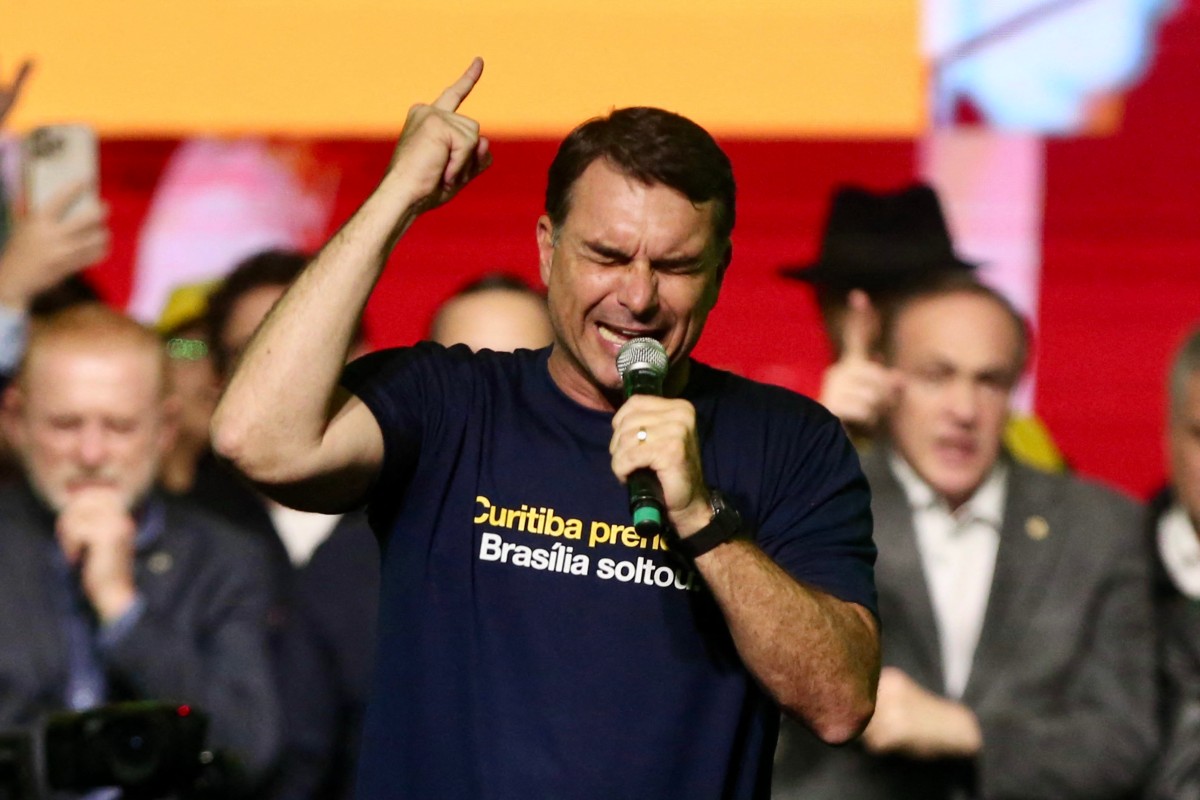 aliados-de-lula-pedem-que-pgr-investigue-flavio-bolsonaro-por-possivel-atentado-a-soberania