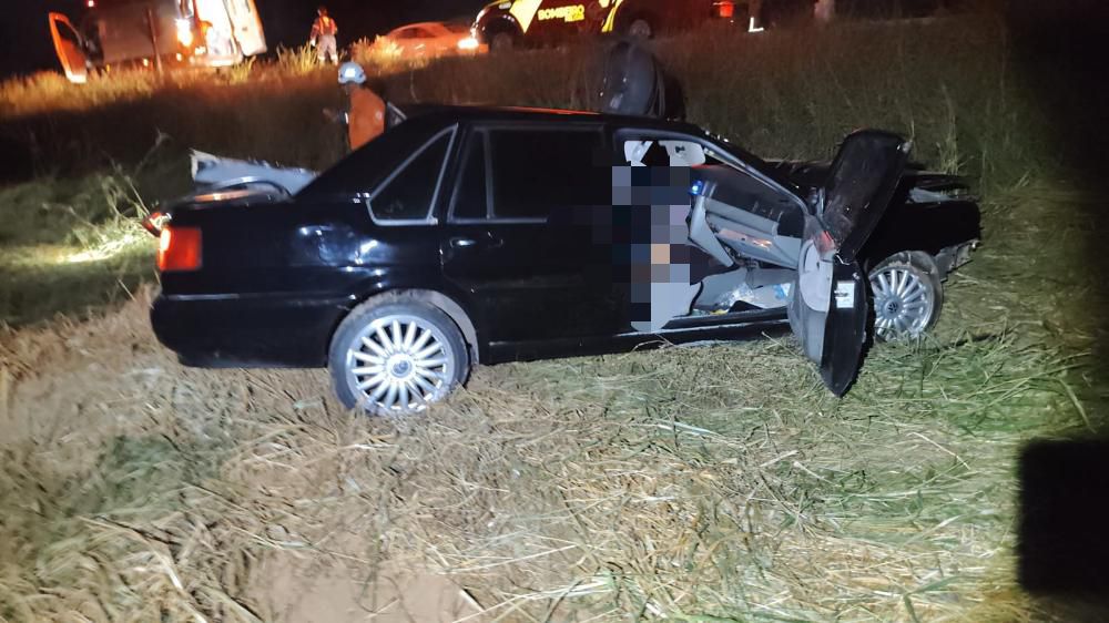 acidente-entre-carro-e-caminhao-deixa-um-morto-na-go-139,-em-goias