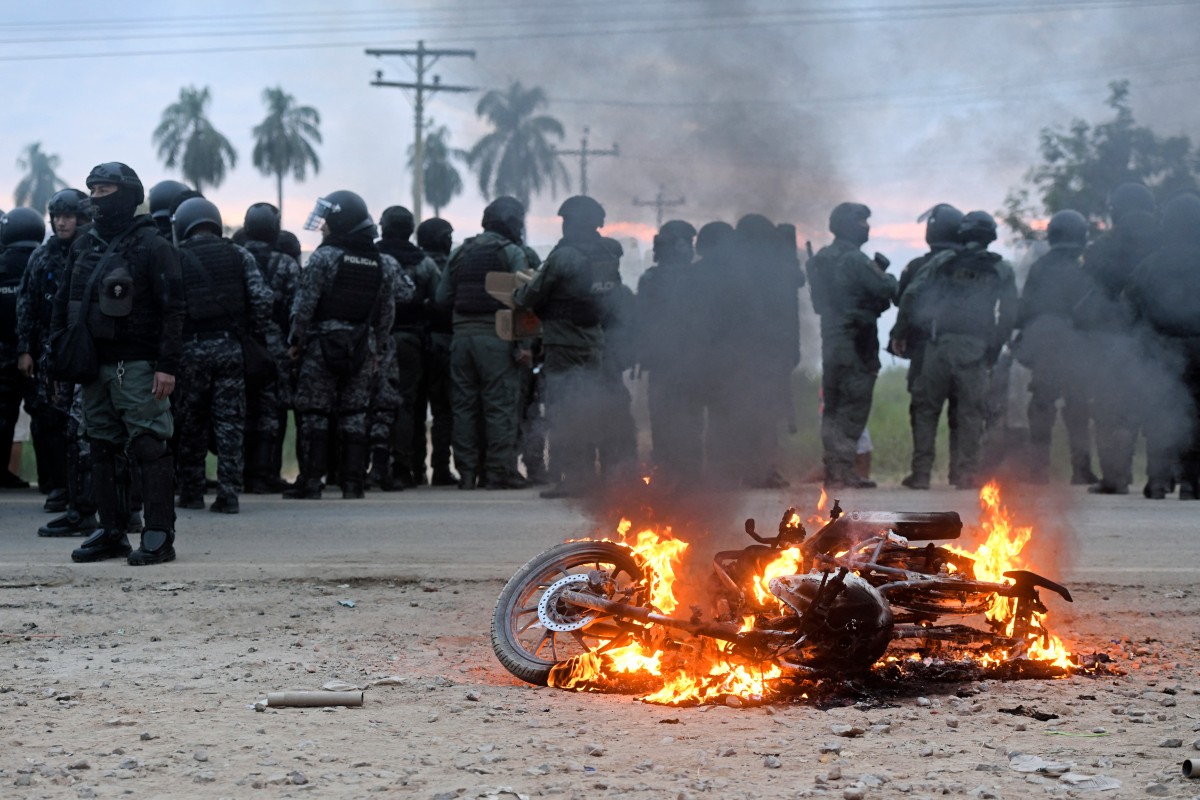 congresso-da-bolivia-autoriza-presidente-a-recorrer-a-militares-para-desbloquear-vias