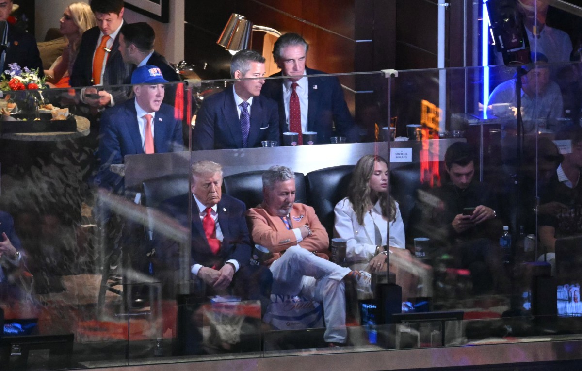 trump-e-vaiado-no-madison-square-garden-antes-de-jogo-da-nba