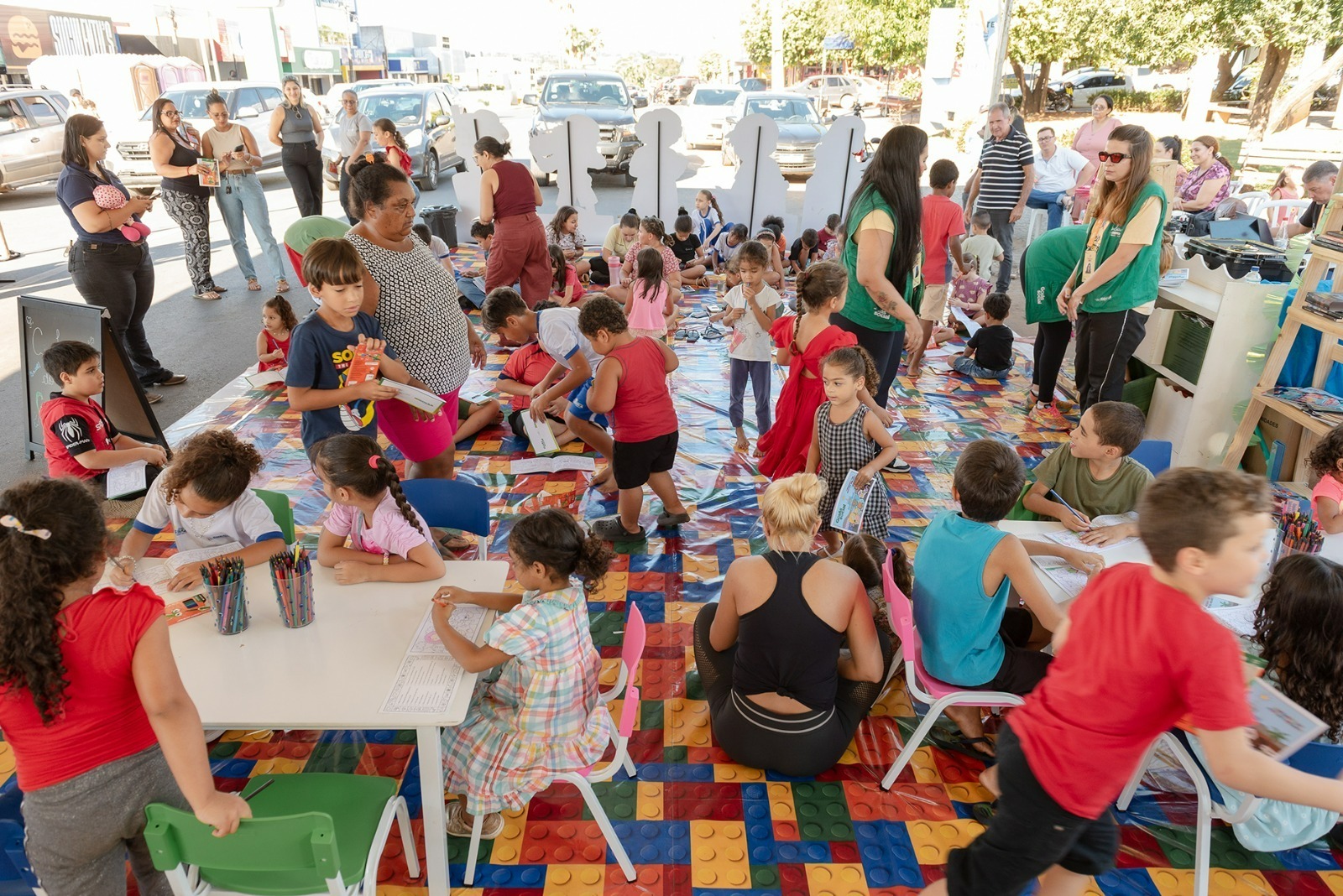 cinema-gratuito-e-gibiteca-itinerante-chegam-a-cidades-do-entorno
