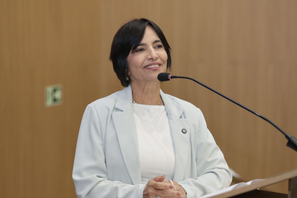 isaura-lemos-afirma-que-quer-ser-‘a-senadora-do-povo’-de-goias