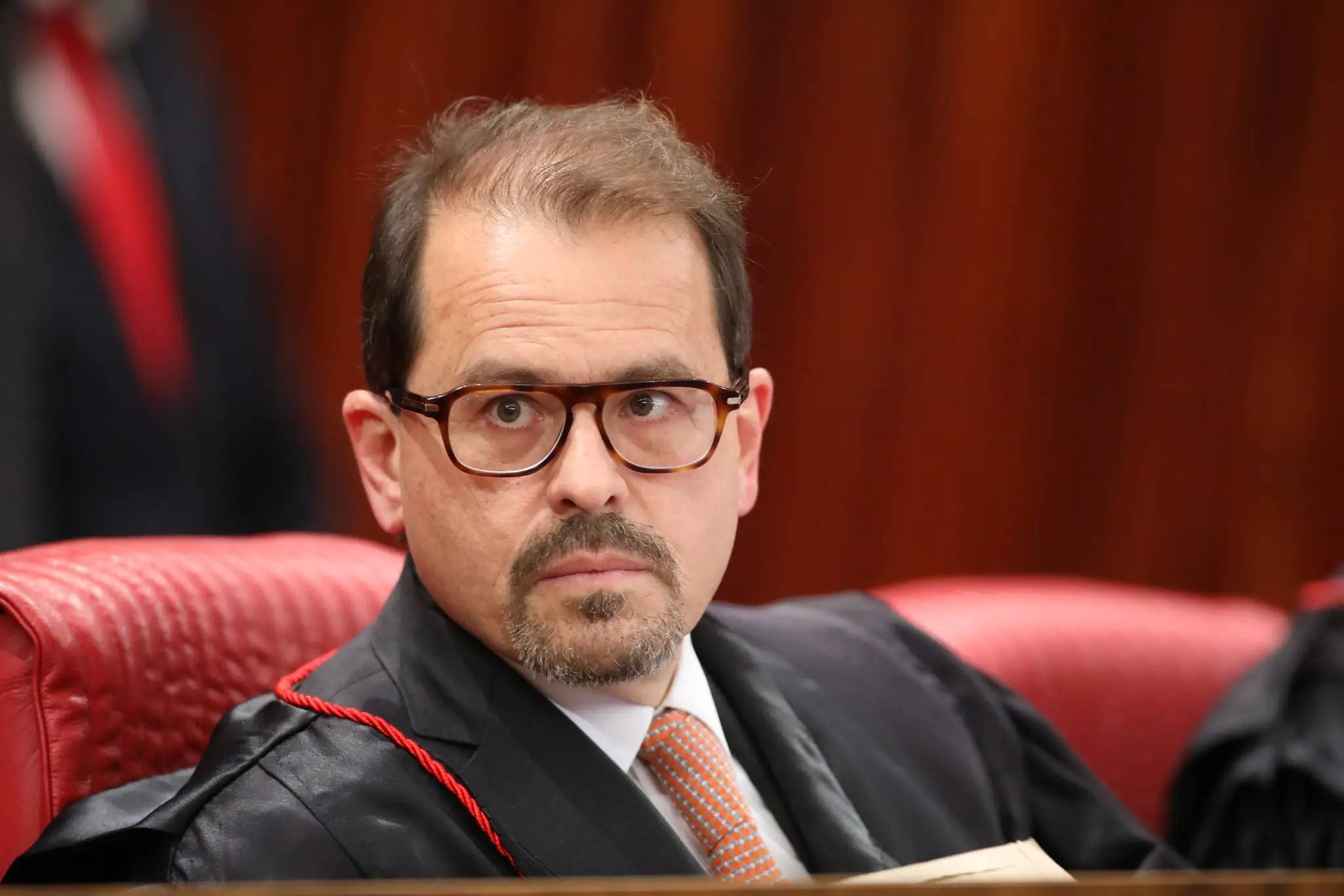 ministro-do-tse-advoga-para-big-tech-no-stf-em-acao-sobre-marco-civil-da-internet