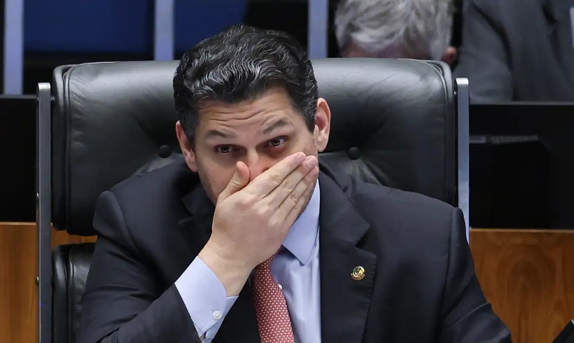 governo-tenta-acordo-com-alcolumbre-para-evitar-desgaste-na-seguranca-e-entre-evangelicos