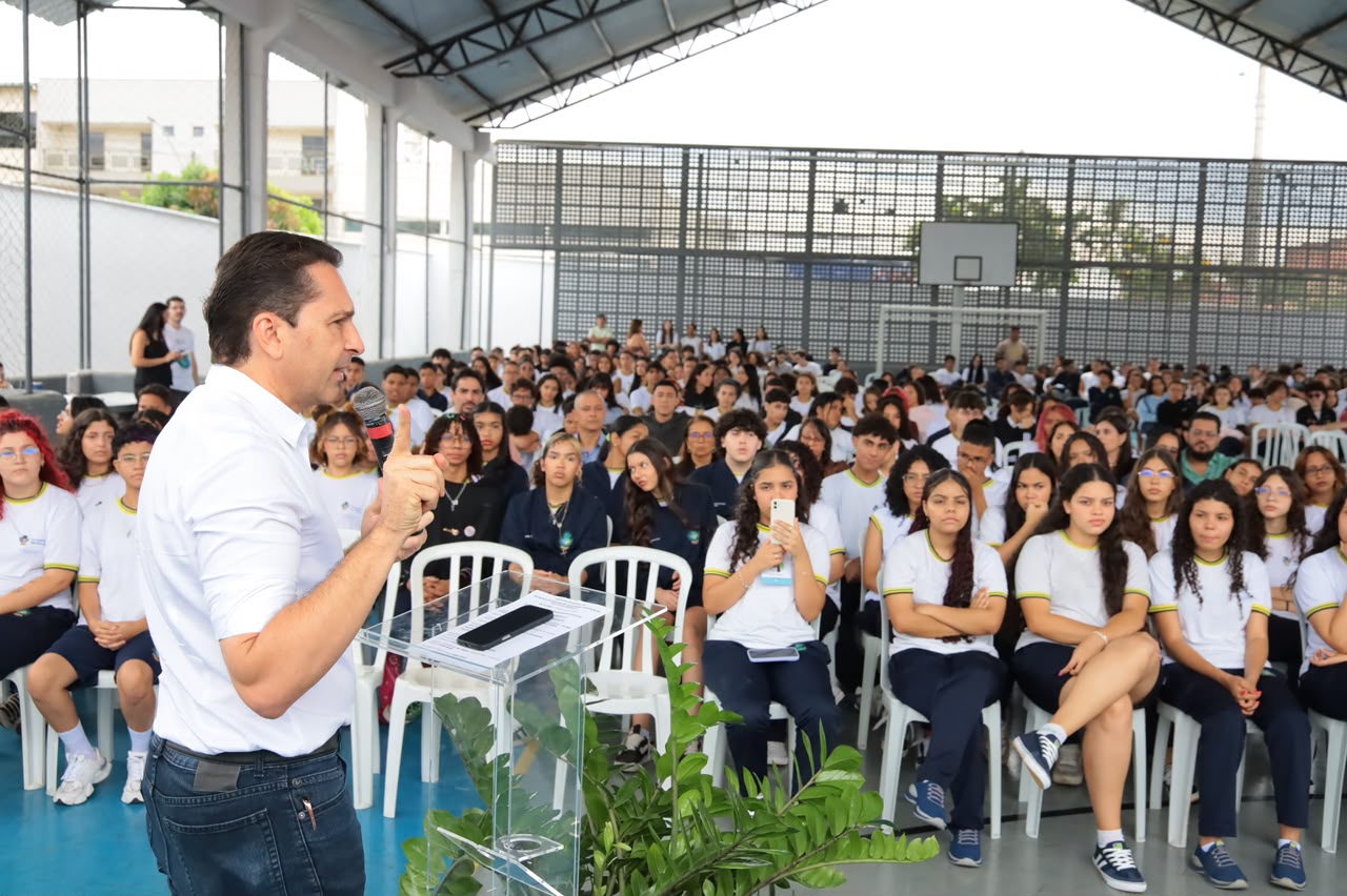 vilela-destaca-investimento-de-r$-4,9-milhoes-em-escolas-estaduais-de-aparecida