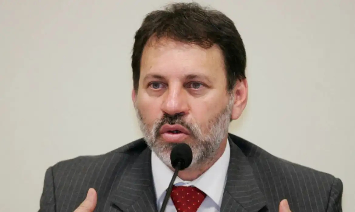 delubio-soares-nega-que-candidatura-em-2026-seja-para-resgatar-imagem-apos-escandalos