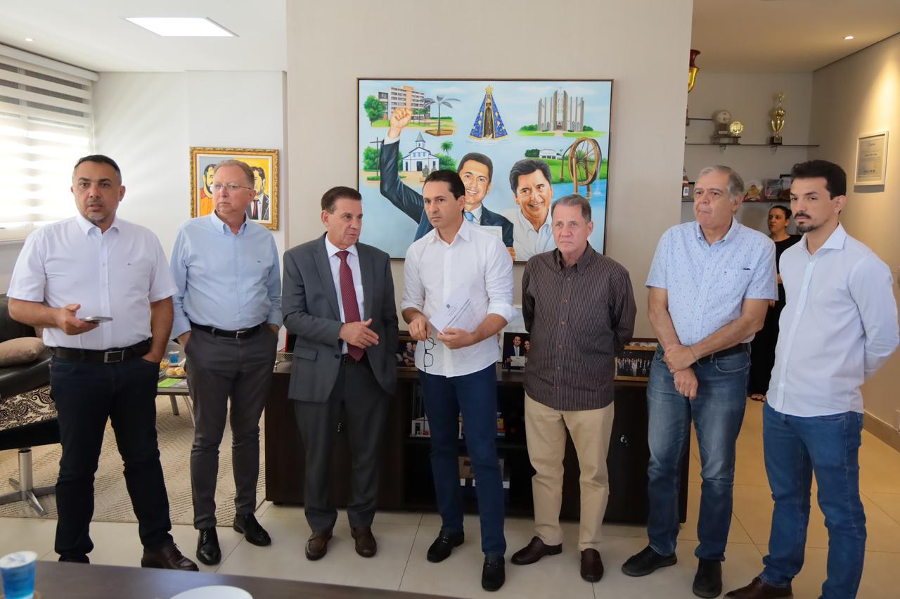 leandro-vilela-e-vanderlan-anunciam-obras-e-investimentos-em-aparecida