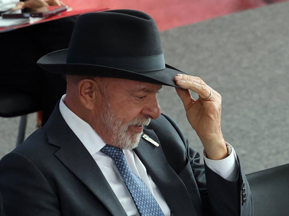 avaliacao-negativa-do-governo-lula-se-mantem-em-38%,-e-positiva,-32%,-aponta-datafolha