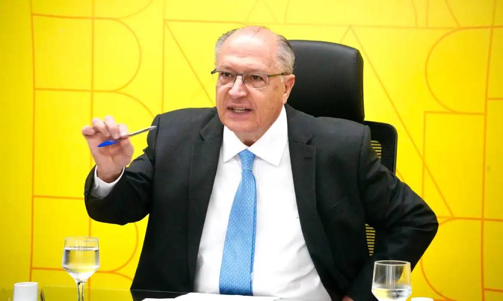 alckmin:-aumento-da-mistura-de-etanol-na-gasolina-de-30%-para-32%-sera-aprovada-na-quarta-feira
