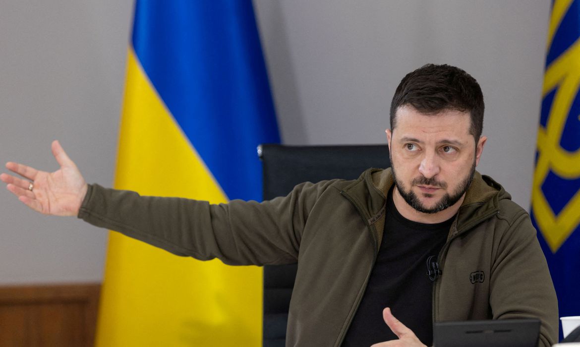 zelenski-diz-que-novos-drones-da-ucrania-poderao-atacar-alvos-na-russia-a-mais-de-3-mil-km