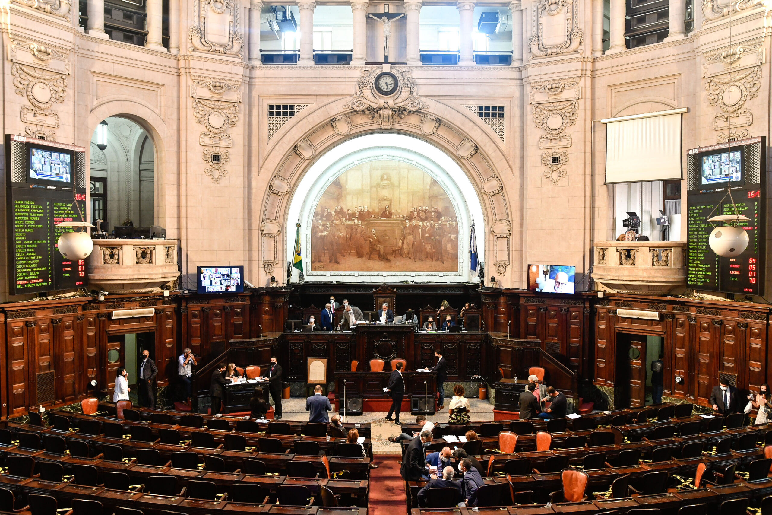 assembleia-legislativa-do-rj-nomeia-30-exonerados-por-governador-interino
