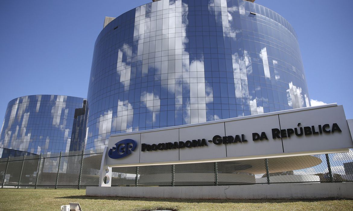 pgr-quer-esperar-investigacao-para-opinar-sobre-arma