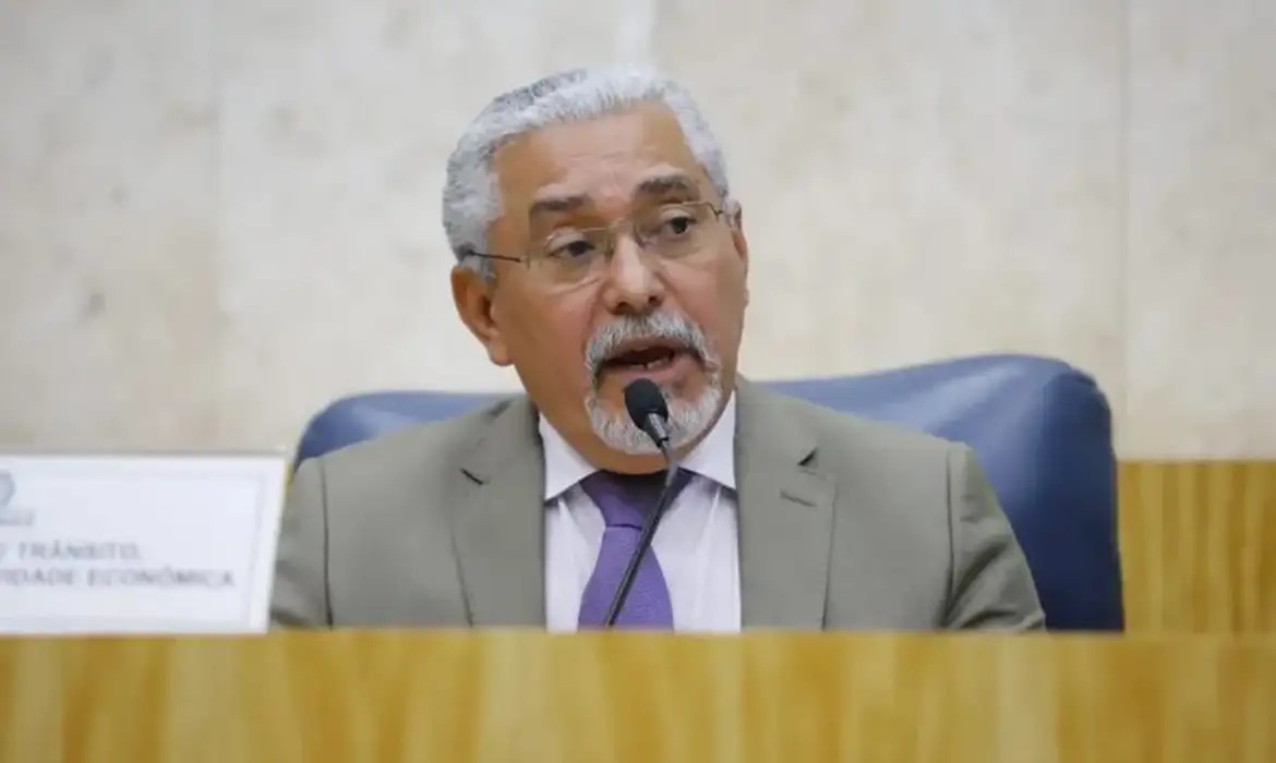 senival-moura-pede-afastamento-do-pt-apos-prisao-em-sao-paulo