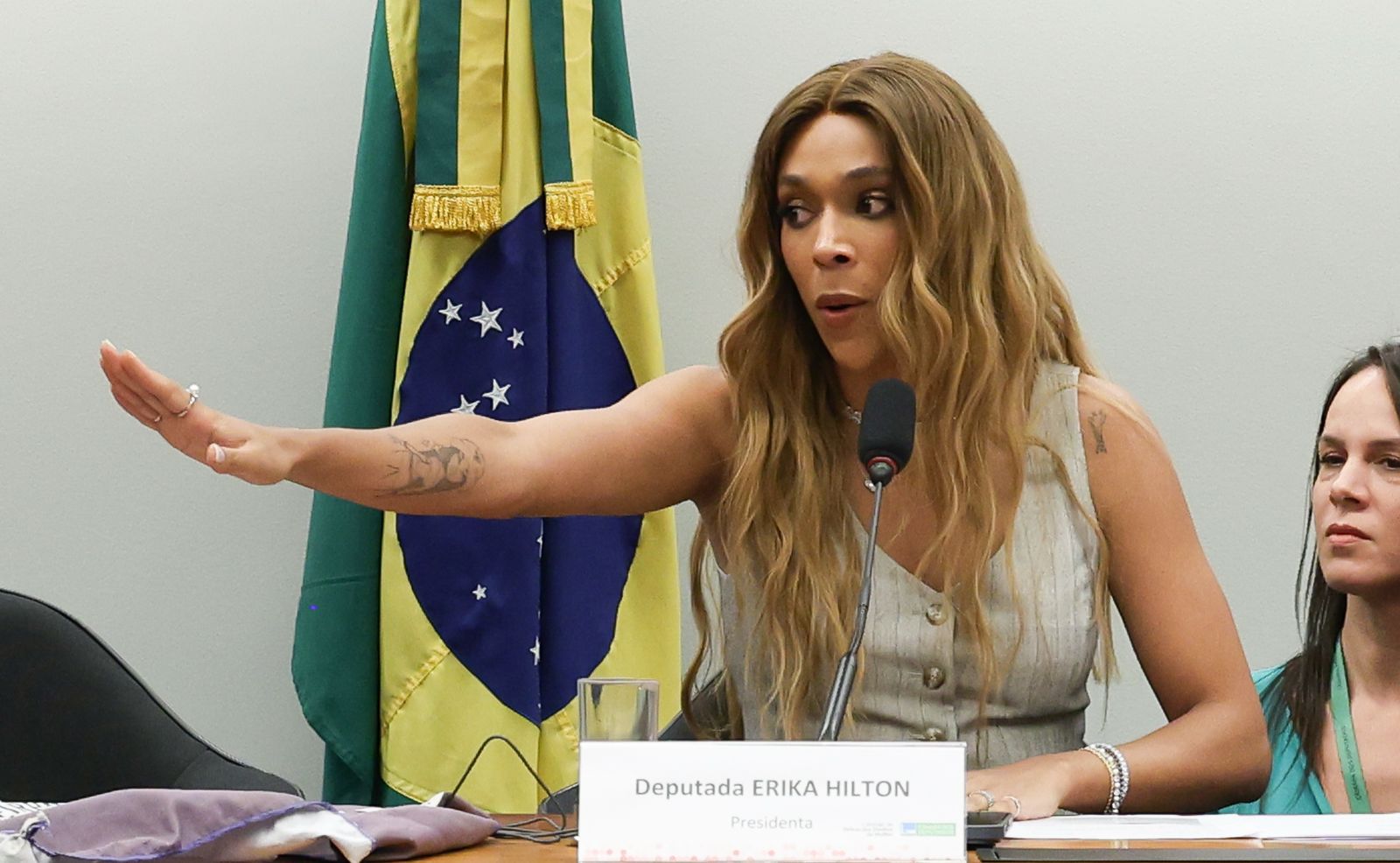 acho-muito-justas-criticas-de-erika-hilton-ao-psol-por-divisao-de-fundo-eleitoral,-diz-boulos