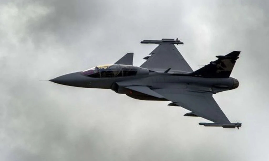 ucrania-assina-acordo-para-aquisicao-de-16-cacas-suecos-gripen