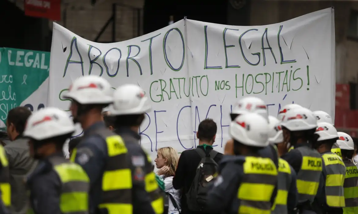 ongs-brasileiras-vao-a-onu-contra-decreto-do-senado-que-dificulta-aborto-legal-em-criancas