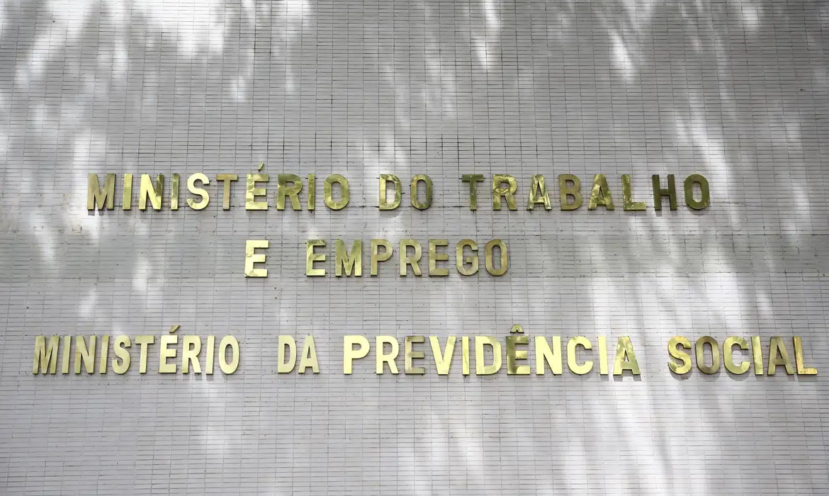 ministerio-do-trabalho-detalha-canais-oficiais-de-atendimento