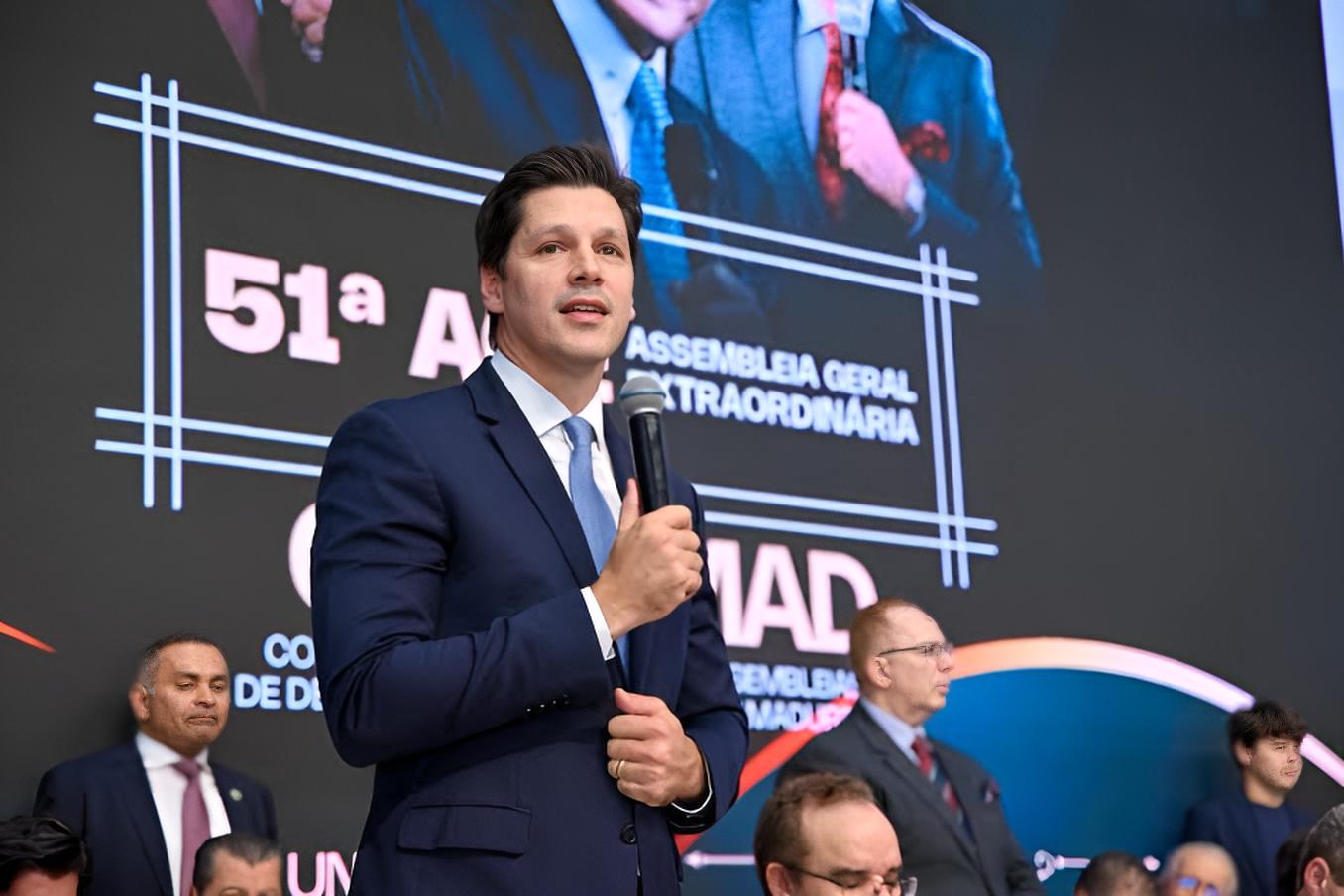 daniel-vilela-abre-larga-vantagem-e-chega-a-44,4%,-mostra-pesquisa