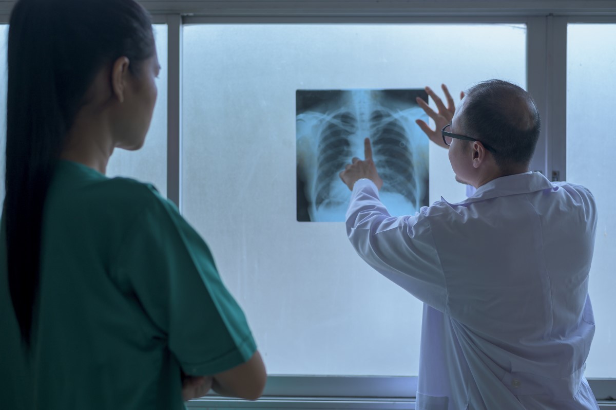 pneumonia-mata-mais-criancas-nas-periferias-de-sp,-embora-internacoes-ocorram-em-toda-a-cidade
