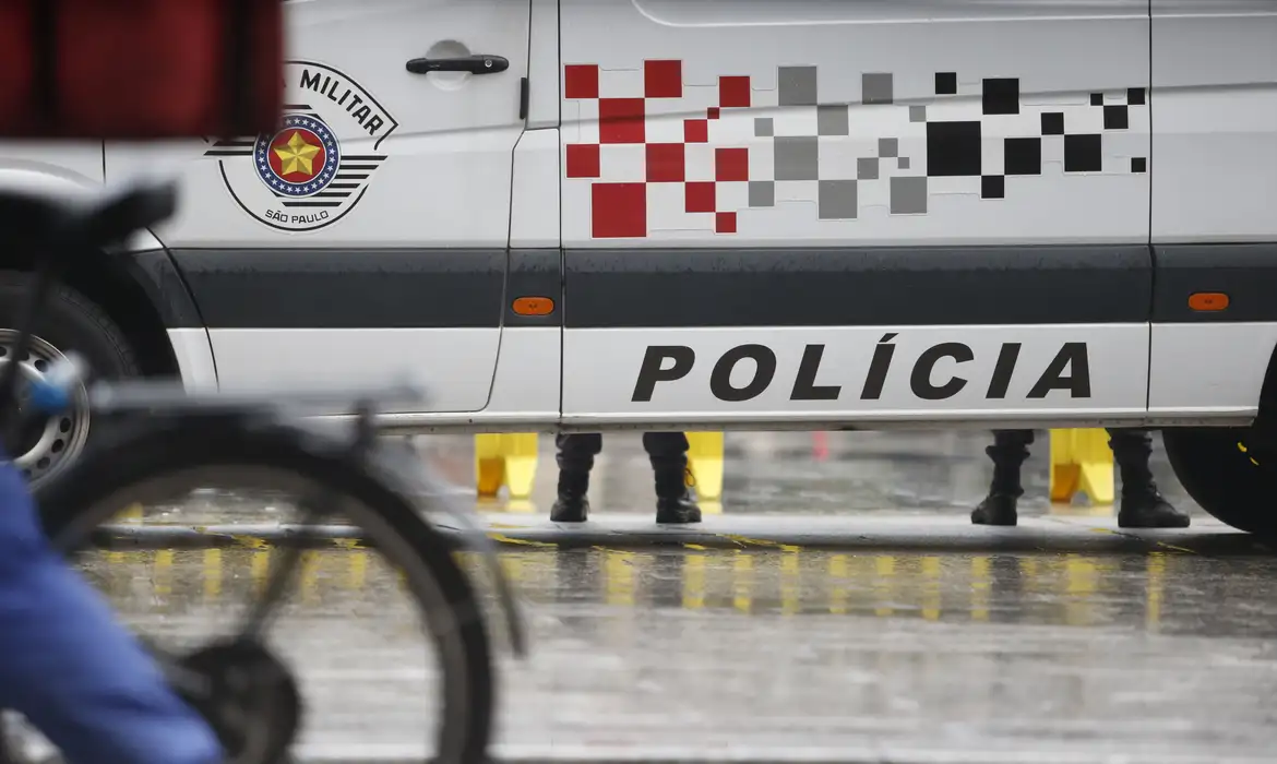 metade-dos-pms-denunciados-pelas-operacoes-escudo-e-verao,-em-sp,-foi-absolvida-sem-juri