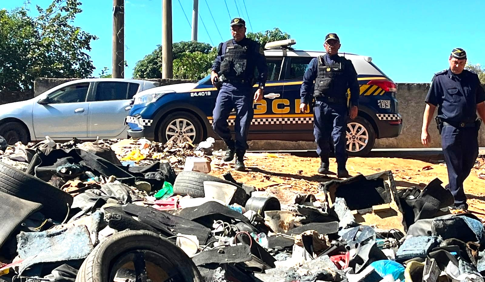 lava-jato-e-multado-em-r$-5-mil-por-descarte-irregular-de-residuos-em-goiania