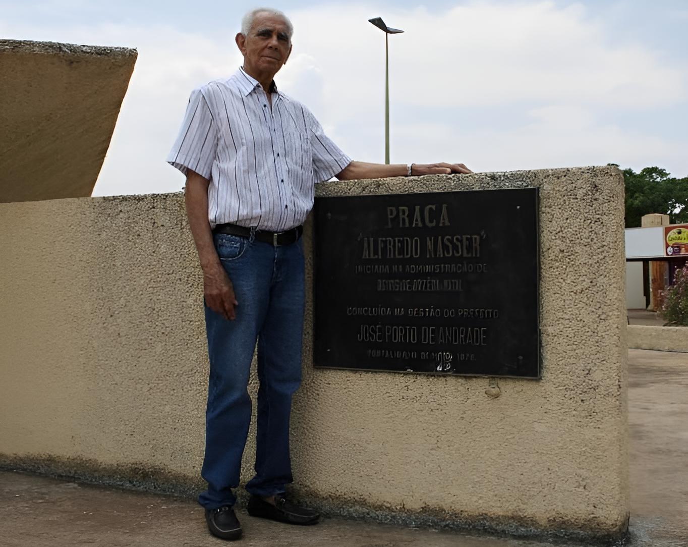 ex-prefeito-de-pontalina-e-atingido-por-tiros-na-porta-de-casa