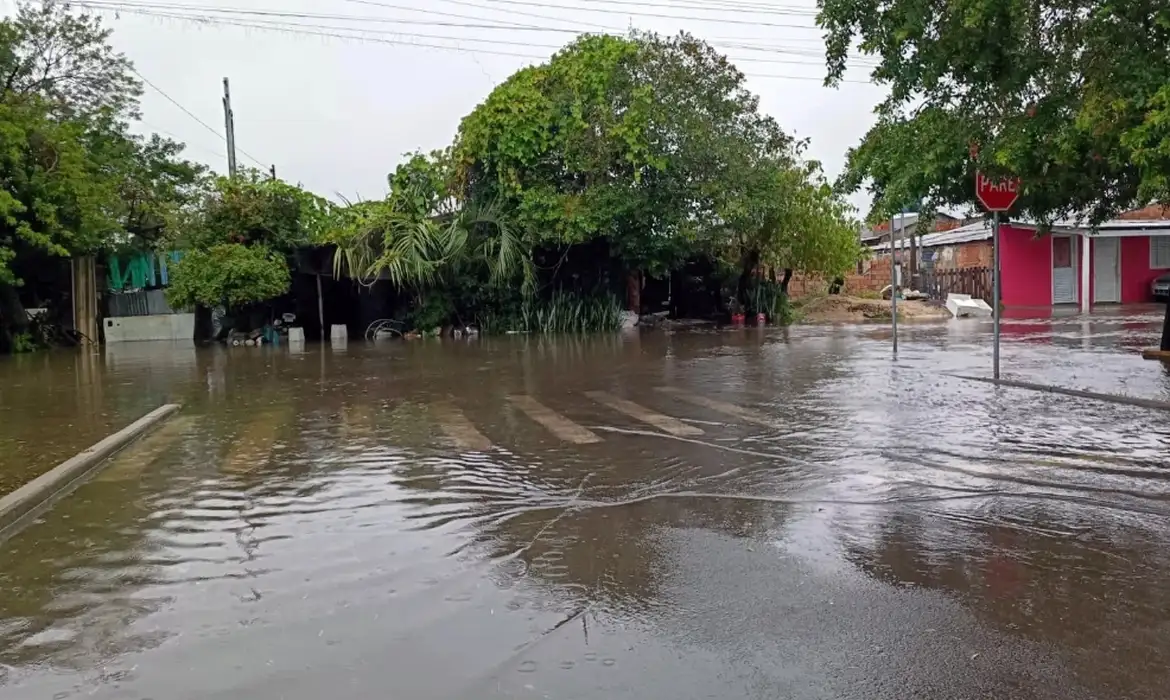 rs-tem-risco-de-novas-tempestades-e-inundacoes;-488-pessoas-estao-em-abrigos