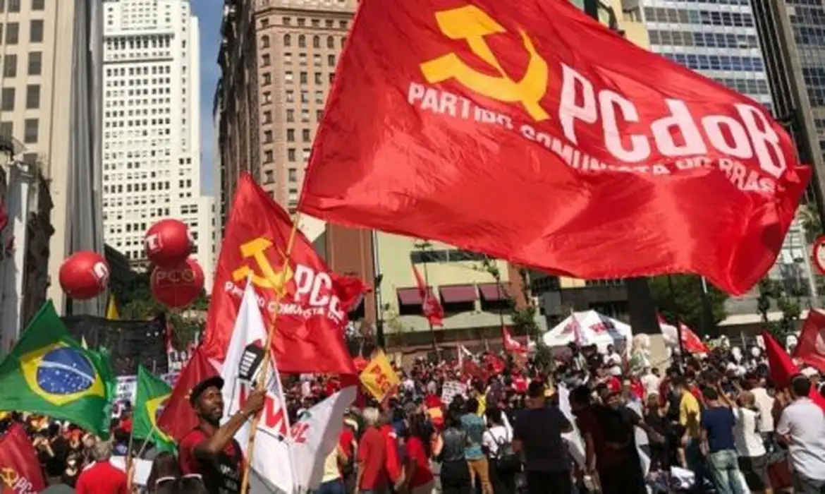 pcdob-oficializa-apoio-a-candidatura-de-lula