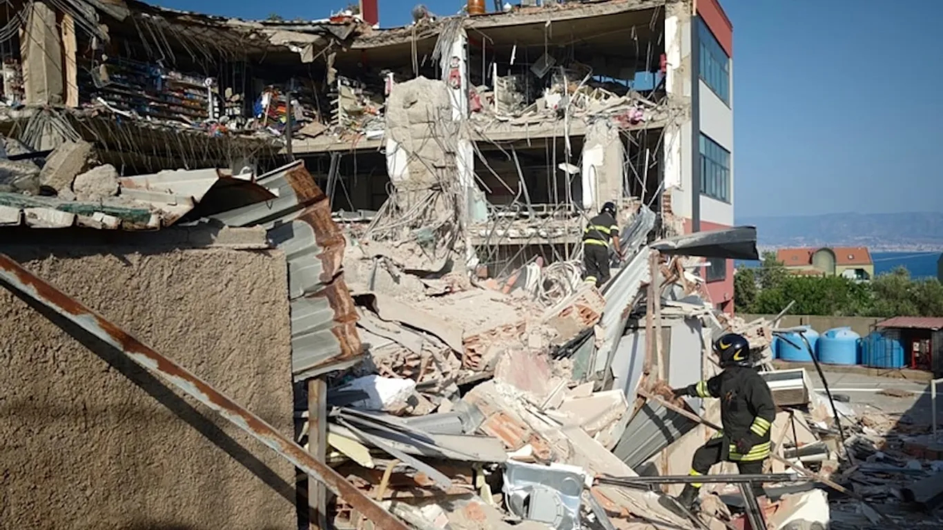terremoto-de-magnitude-4,7-atinge-o-sul-da-italia-e-deixa-oito-feridos