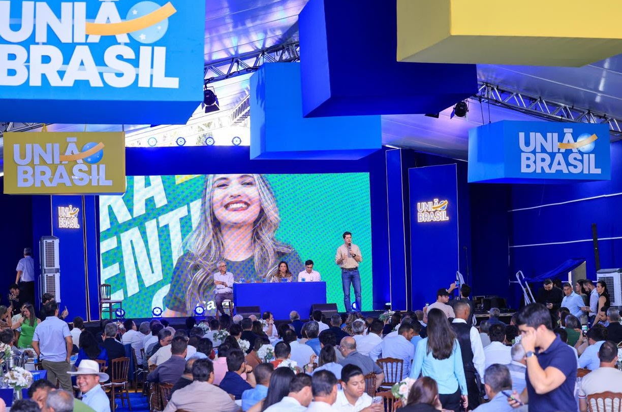 daniel-vilela-reune-40-prefeitos-e-alerta-base-que-nao-ha-eleicao-ganha