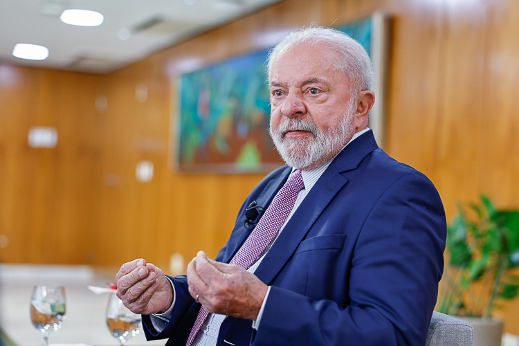 lula-reclama-de-‘cafe-frio’-e-‘cerveja-quente’-no-alvorada
